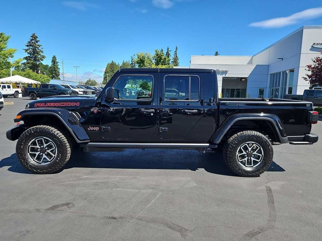 2026 Jeep Gladiator Rubicon - Image 3