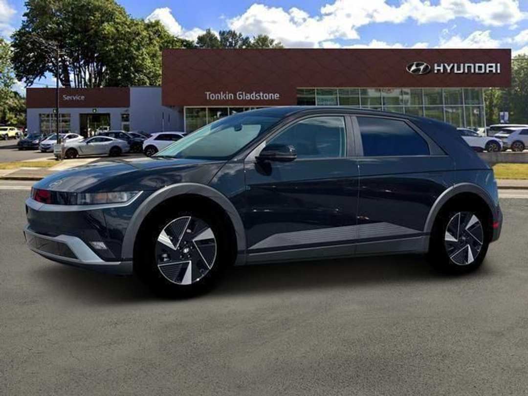 2026 Hyundai Ioniq 5 SEL - Image 2