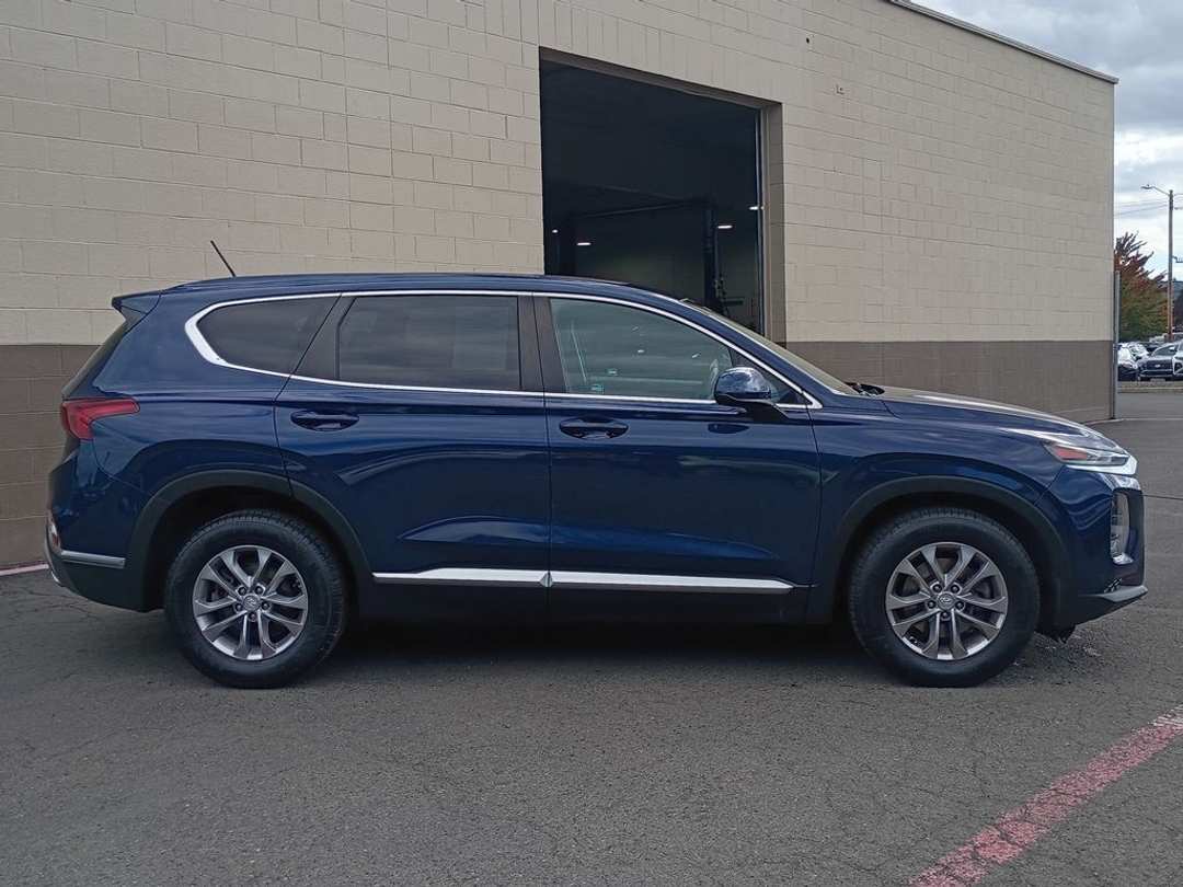 2019 Hyundai Santa Fe SE - Image 3