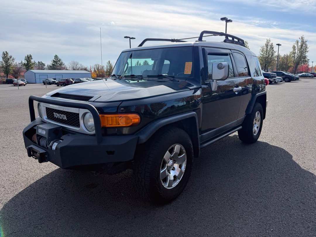 2010 Toyota Fj Cruiser Base - Image 3