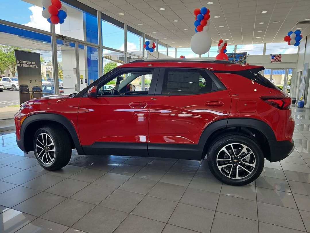 2026 Chevrolet Trailblazer LT - Image 3