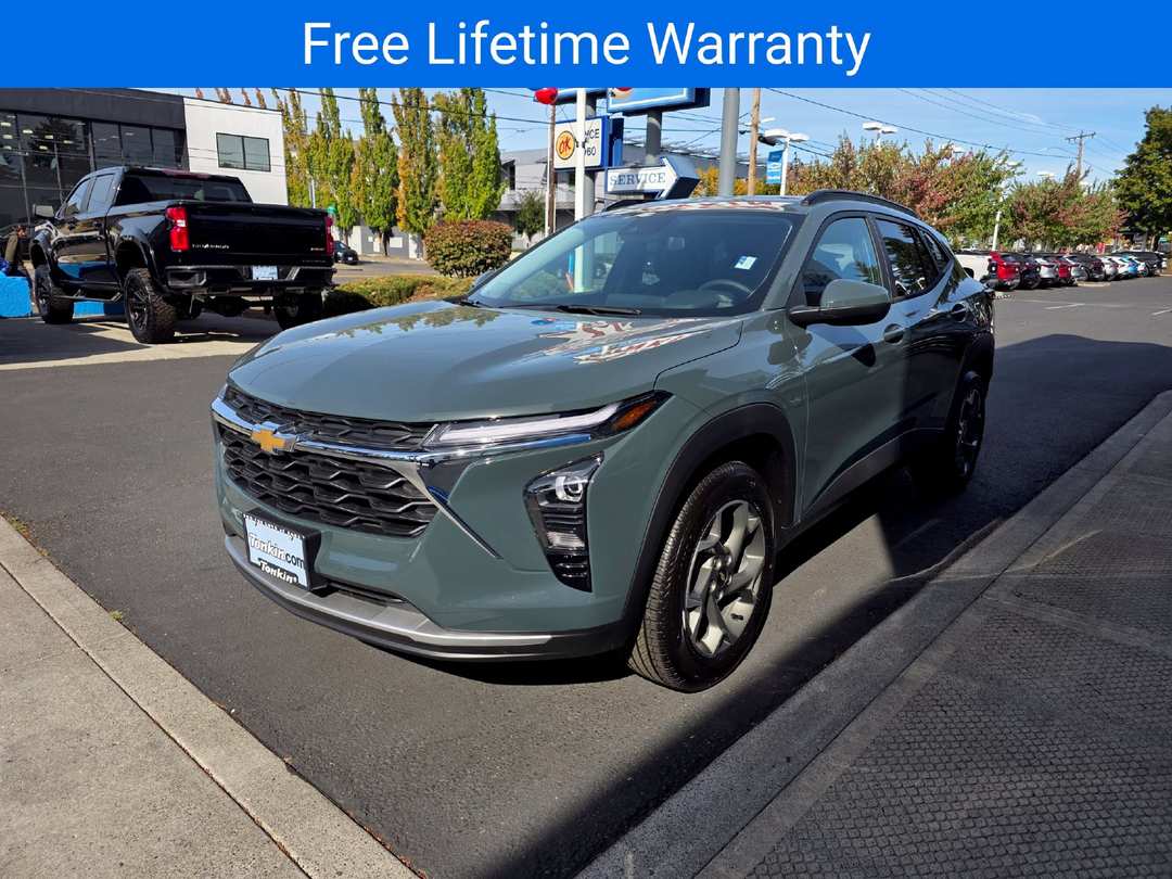 2026 Chevrolet Trax LT - Image 2