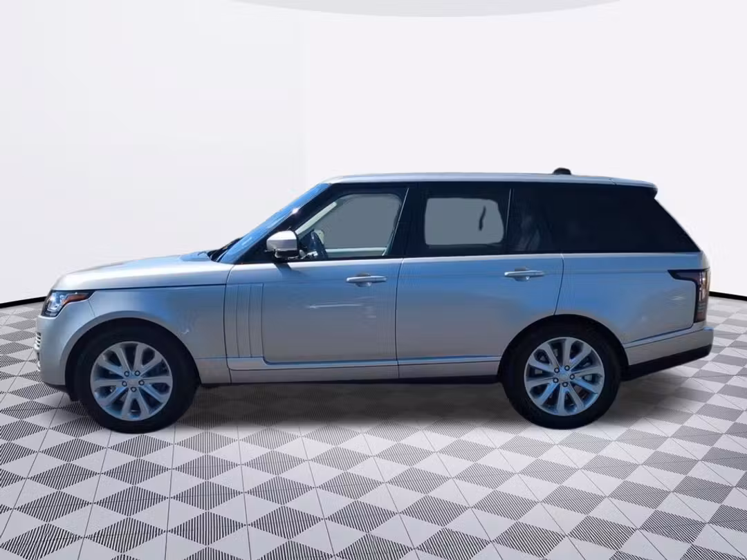 2017 Land Rover Range Rover 3.0L V6 Supercharged HSE - Image 3