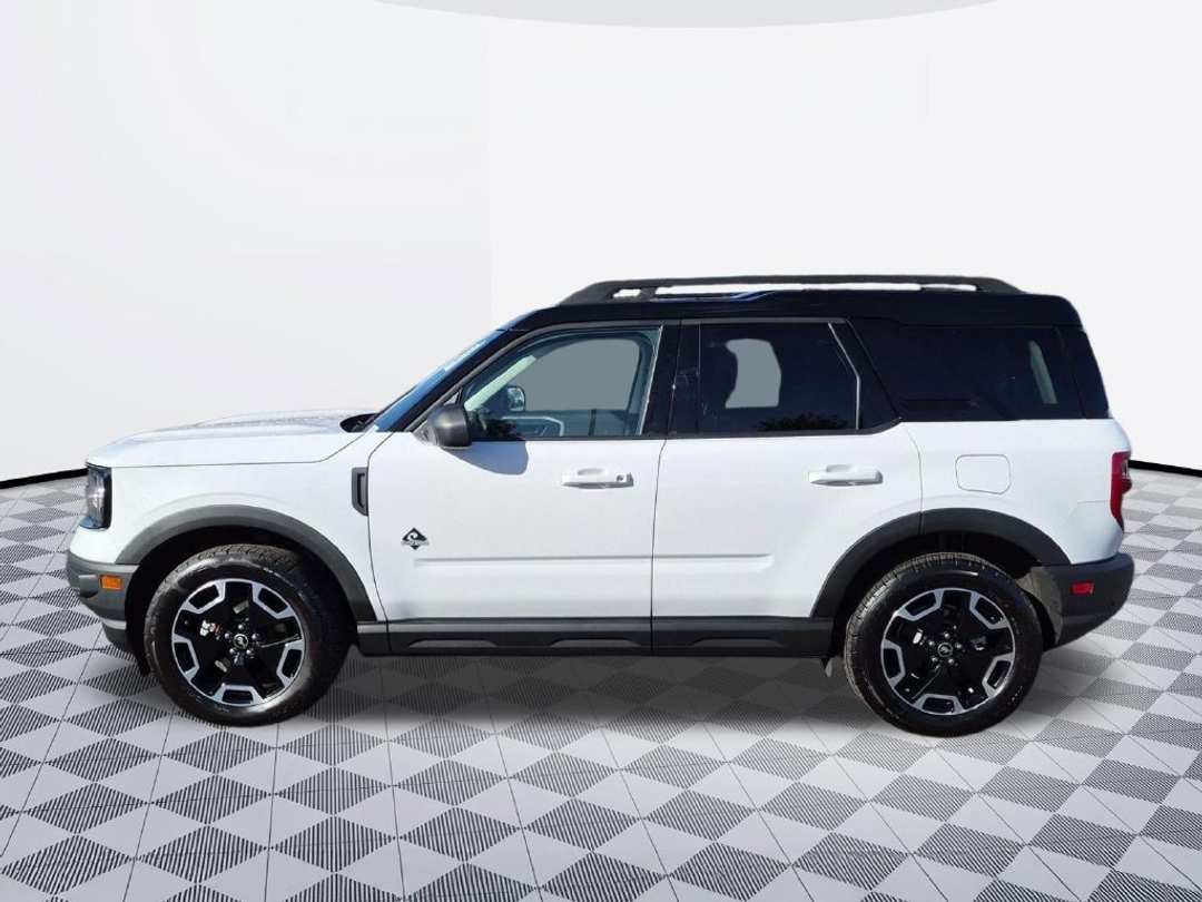 2022 Ford Bronco Sport Outer Banks - Image 3