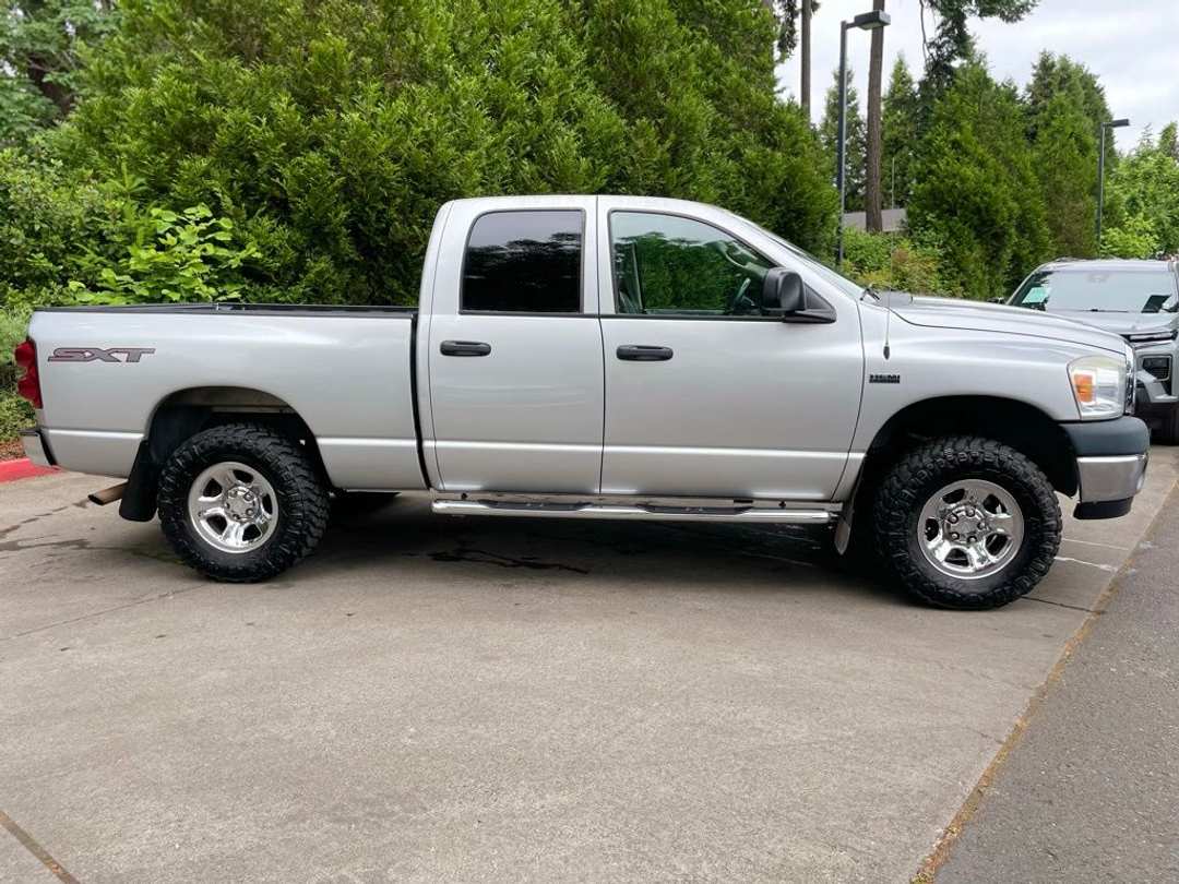 2008 Dodge Ram 1500 ST - Image 3