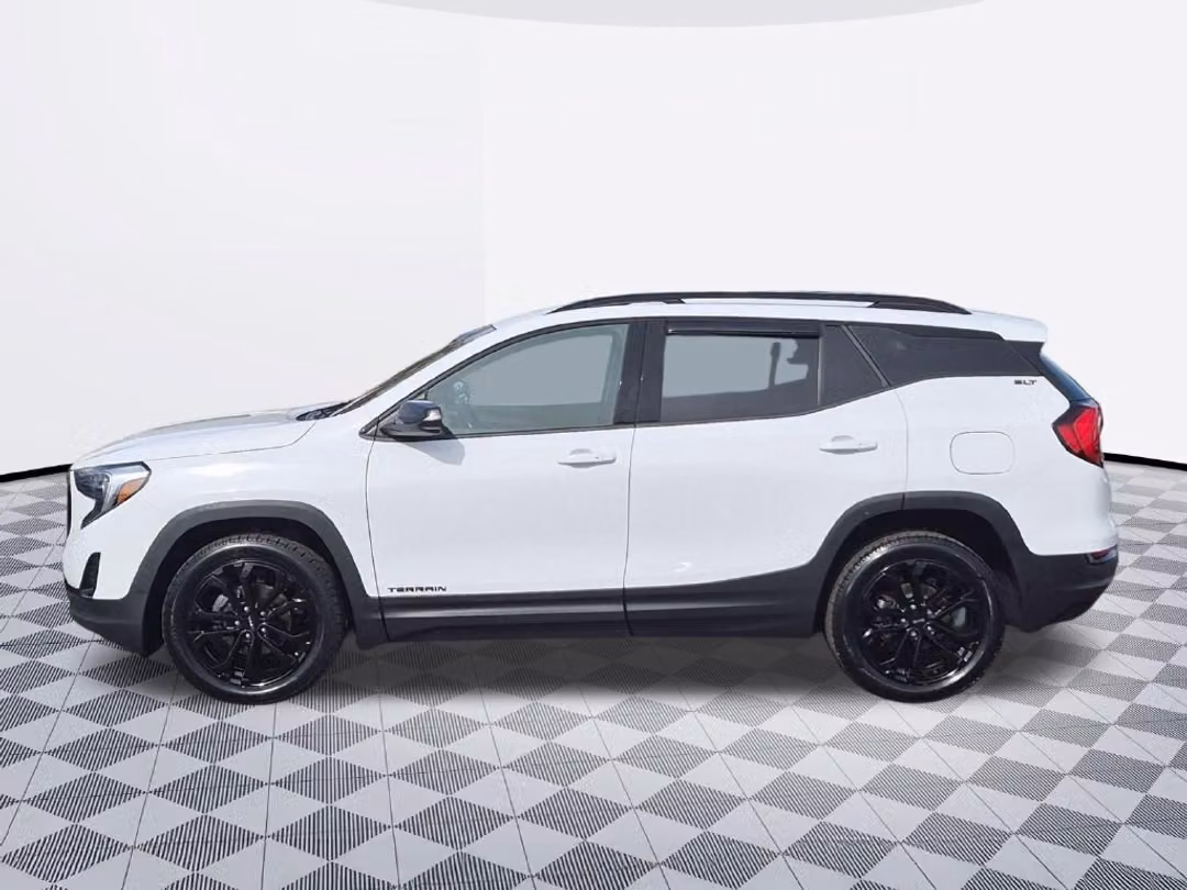 2020 GMC Terrain SLT - Image 3
