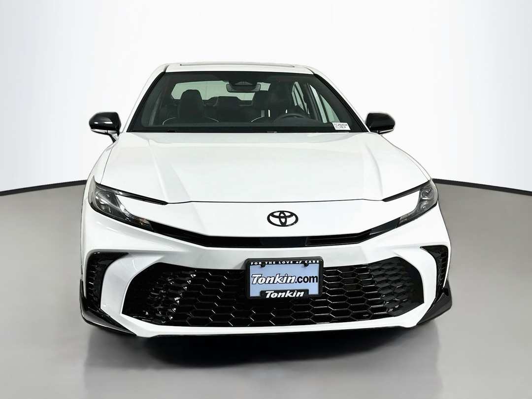 2026 Toyota Camry SE Nightshade - Image 2