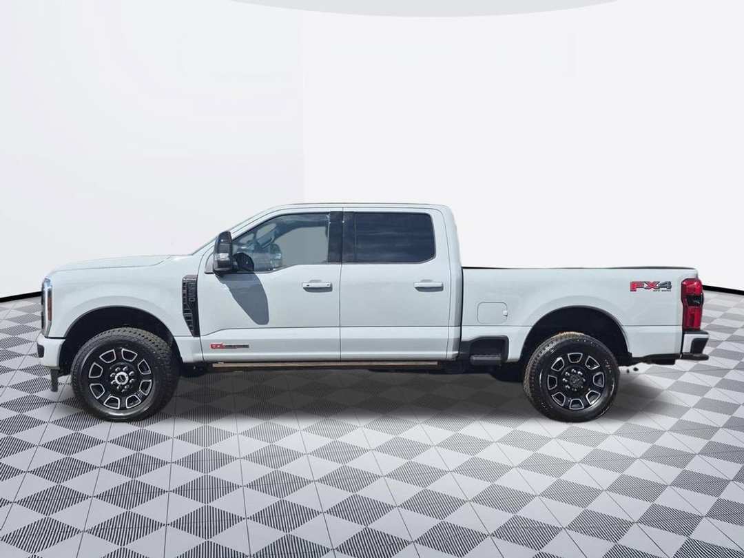 2026 Ford F-250Sd Platinum - Image 2