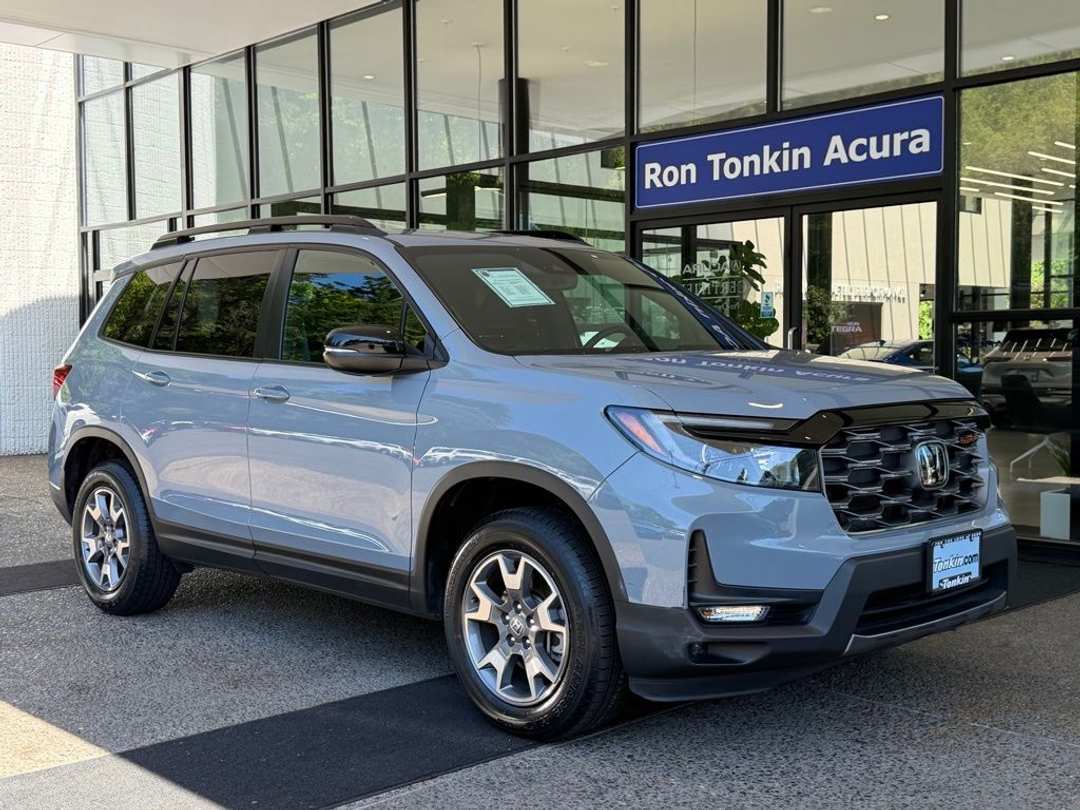 2023 Honda Passport TrailSport - Image 2