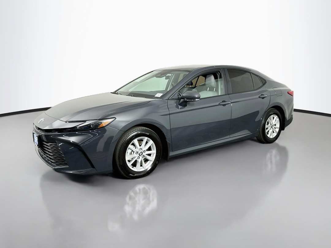 2025 Toyota Camry LE - Image 3
