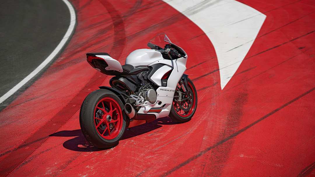 2023 Ducati Panigale V2 - Image 2