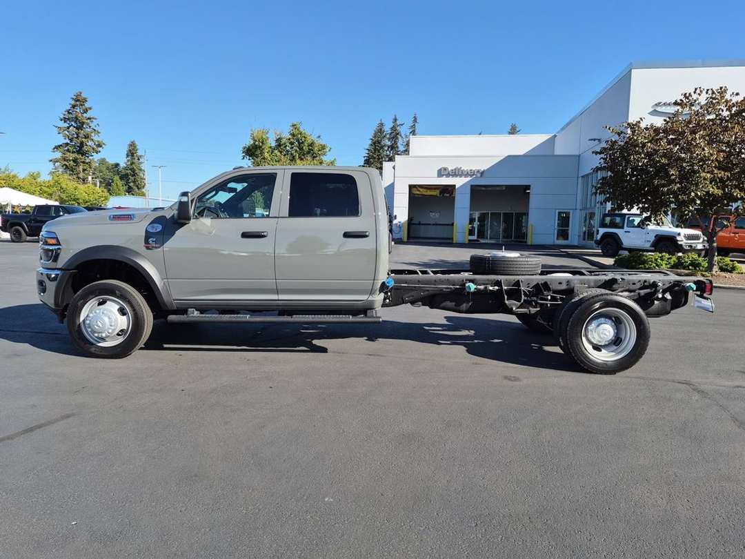 2026 Ram 5500Hd Tradesman - Image 3