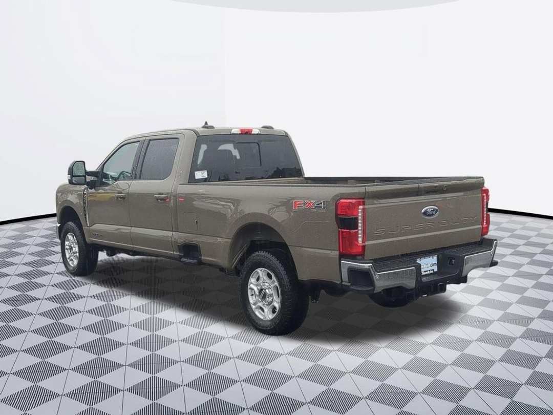 2026 Ford F-250Sd XLT - Image 3