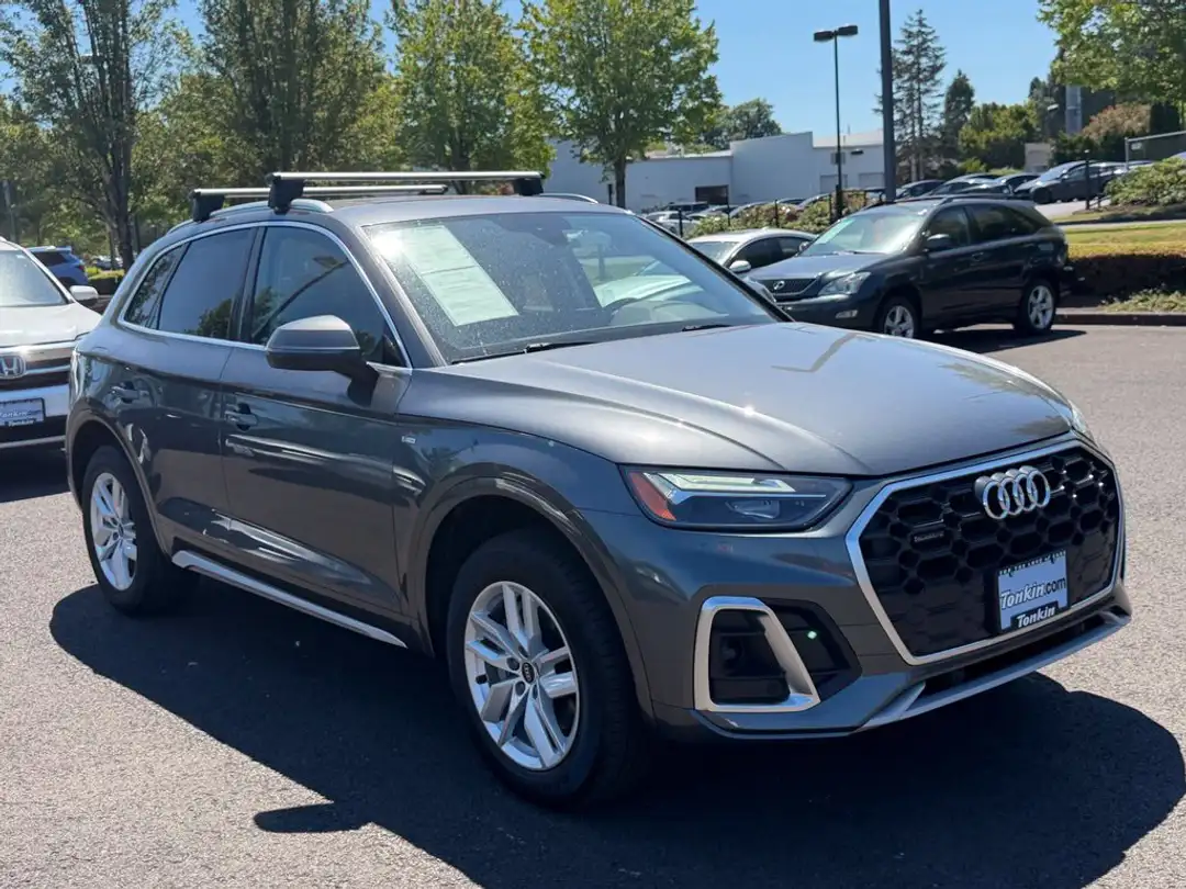 2024 Audi Q5 45 S line Premium - Image 2