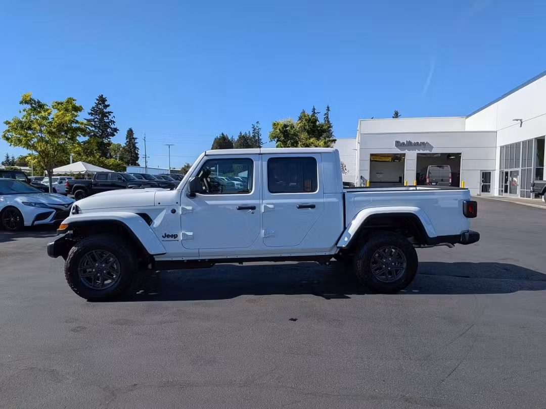 2026 Jeep Gladiator Sport S - Image 3
