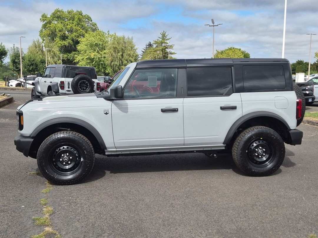 2026 Ford Bronco Big Bend - Image 2