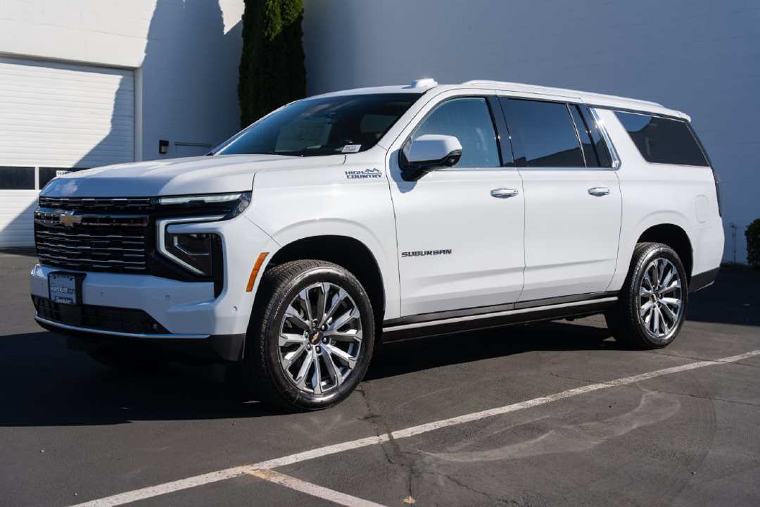 2026 Chevrolet Suburban High Country - Image 3