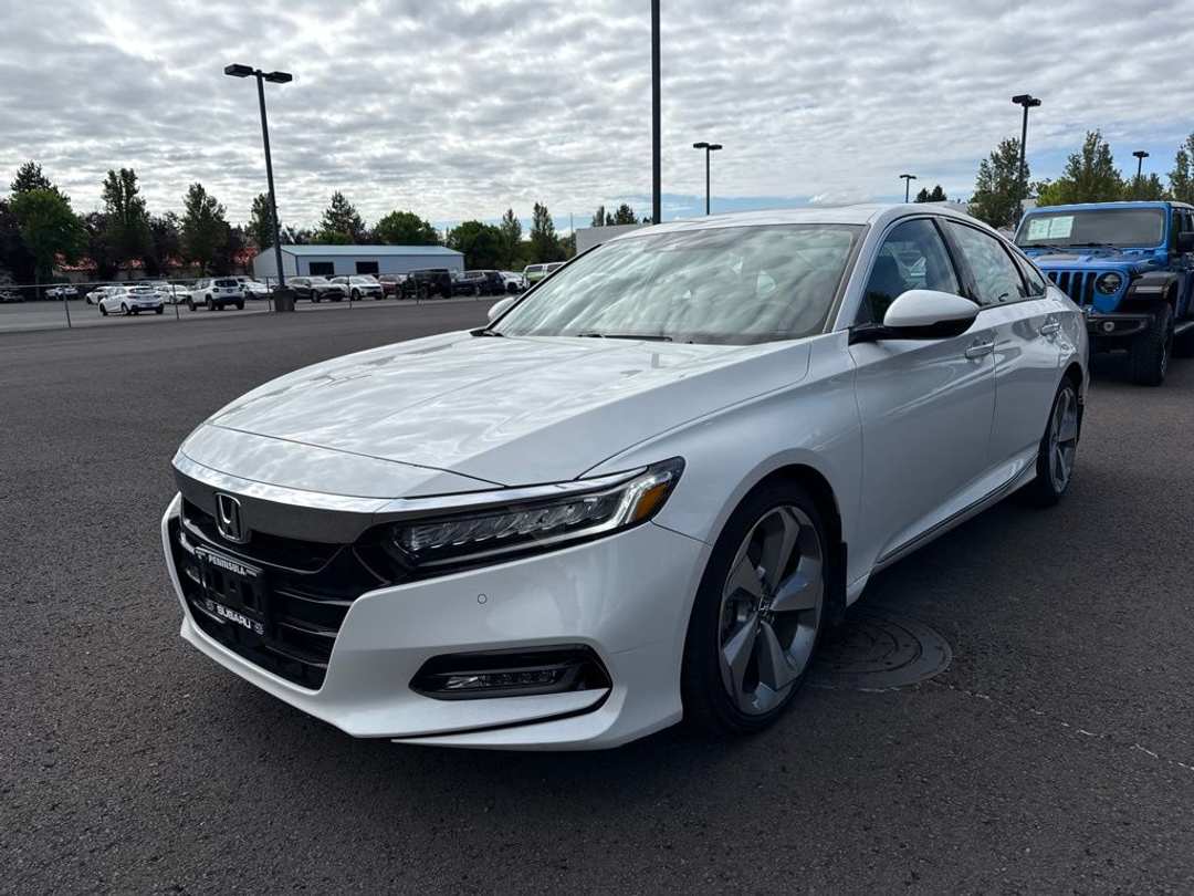 2018 Honda Accord Touring - Image 3