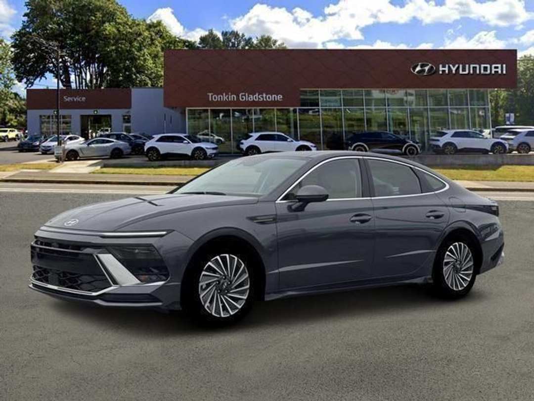 2026 Hyundai Sonata Hybrid Limited - Image 2