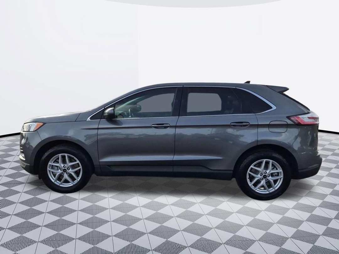 2024 Ford Edge SEL - Image 2