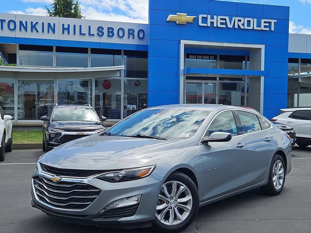 2024 Chevrolet Malibu LT - Image 2