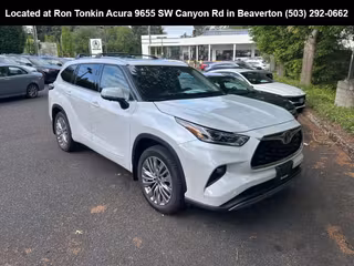 2025 Toyota Highlander Platinum