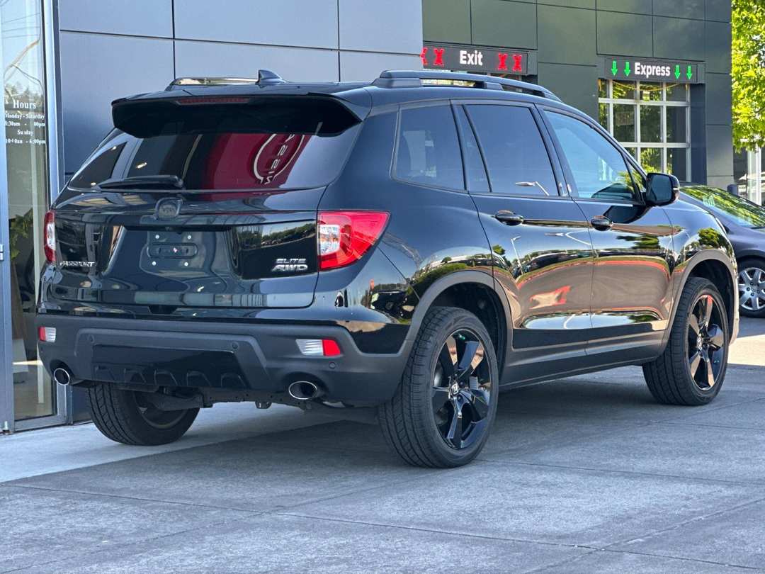 2021 Honda Passport Elite - Image 3