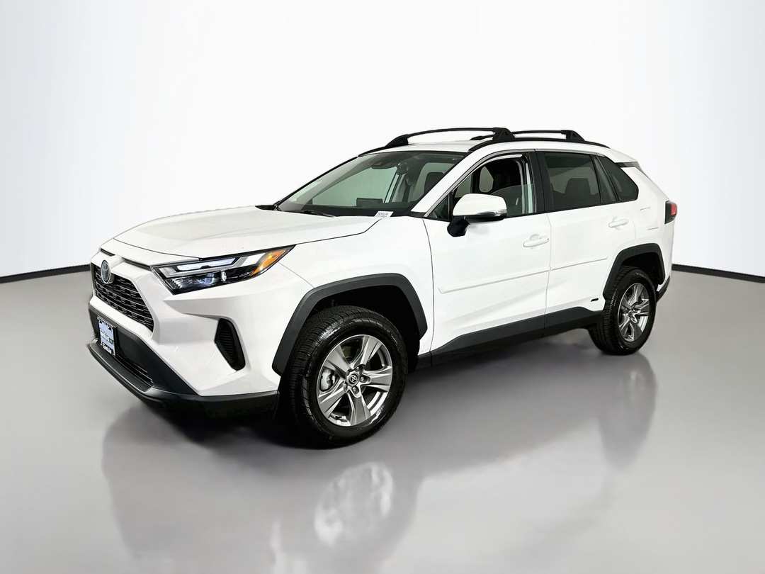 2024 Toyota Rav4 Hybrid XLE - Image 3