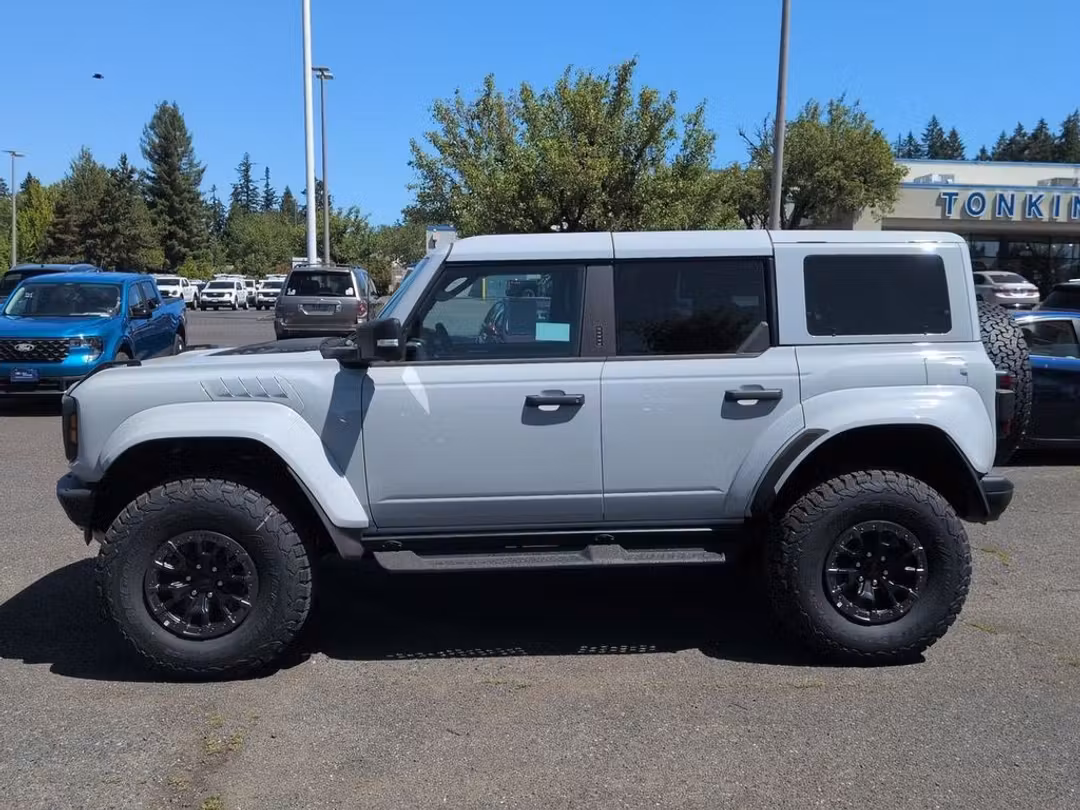 2026 Ford Bronco Raptor - Image 2