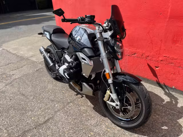 2024 BMW R1250R