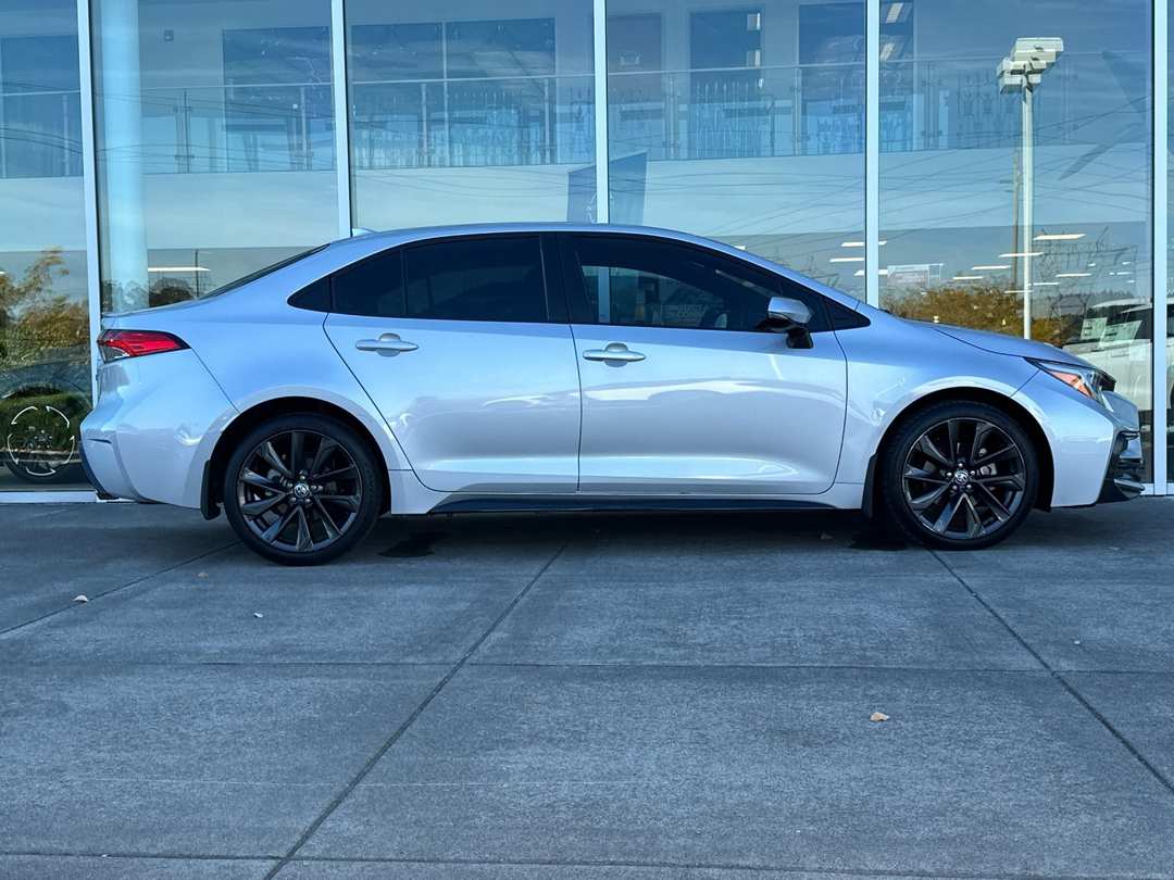 2024 Toyota Corolla SE - Image 3