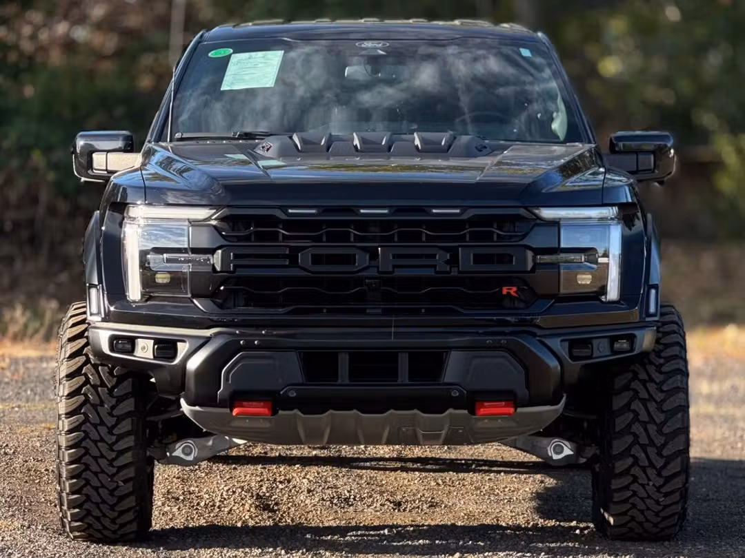 2025 Ford F-150 Raptor R - Image 3
