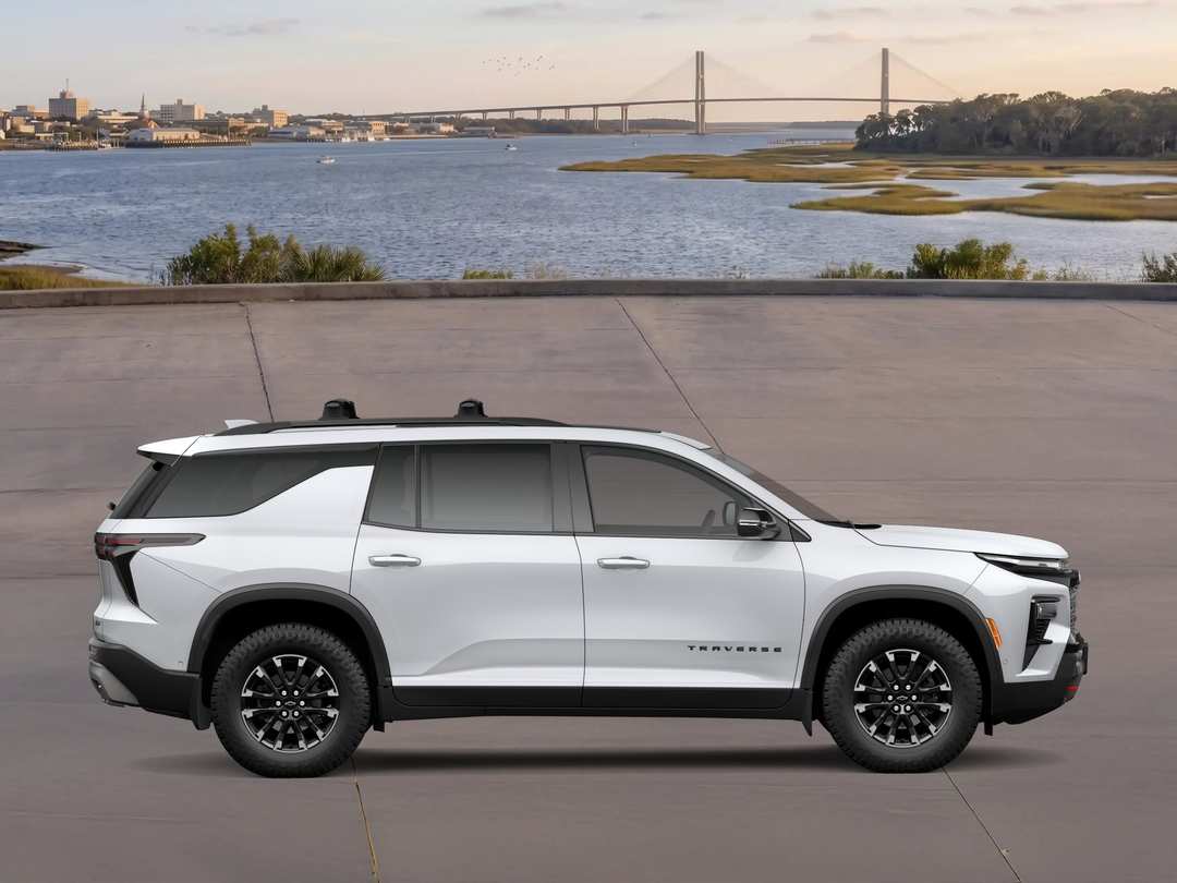 2026 Chevrolet Traverse Z71 - Image 3