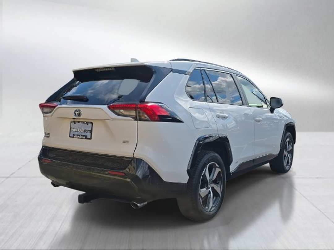2023 Toyota Rav4 Prime SE - Image 3