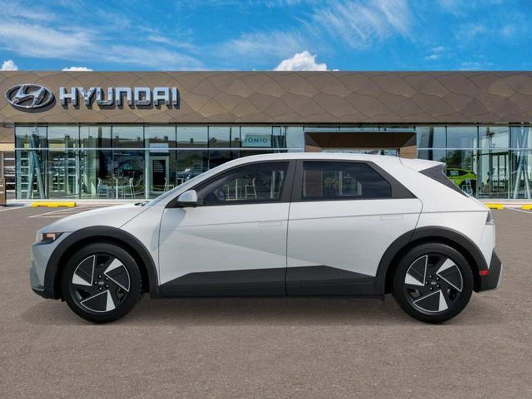 2026 Hyundai Ioniq 5 SEL - Image 3
