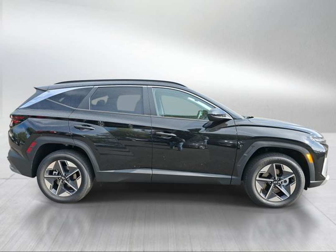 2026 Hyundai Tucson SEL - Image 2