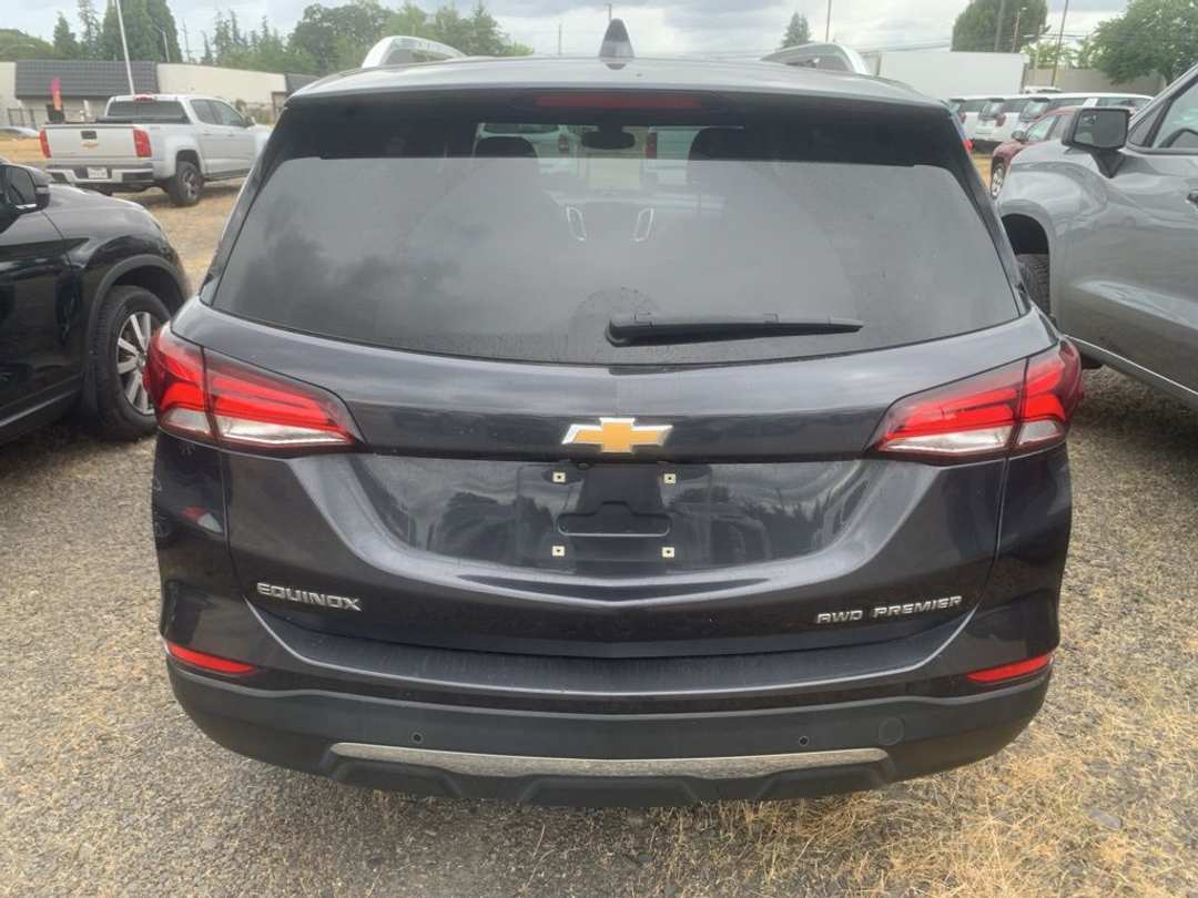 2022 Chevrolet Equinox Premier - Image 3