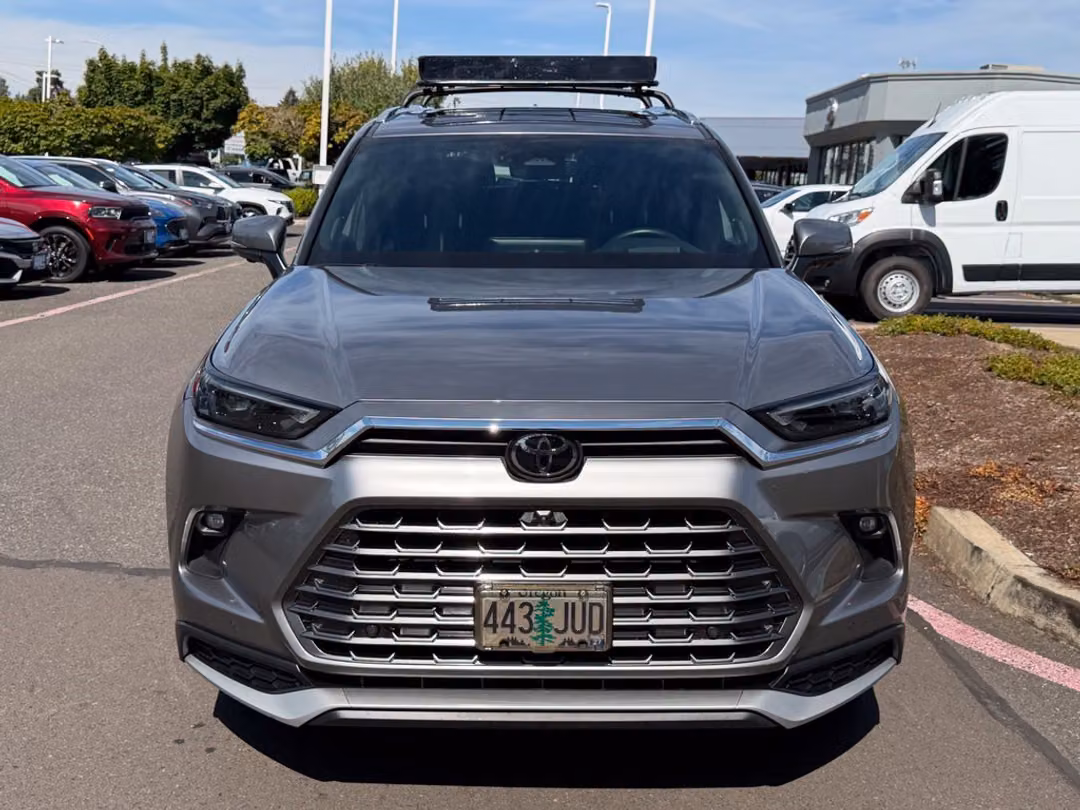 2025 Toyota Grand Highlander Hybrid MAX Platinum - Image 3