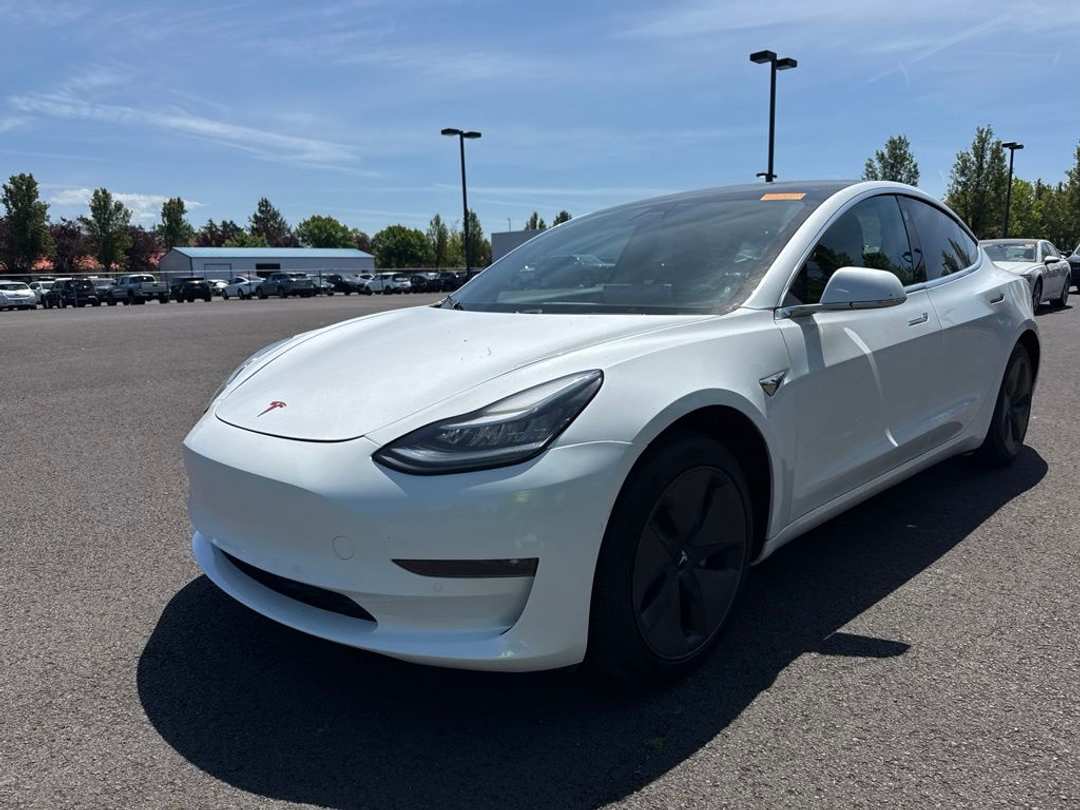 2020 Tesla Model 3 Standard Range Plus - Image 3