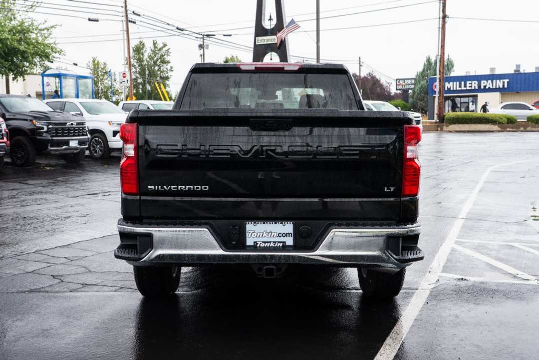 2026 Chevrolet Silverado 1500 LT - Image 3