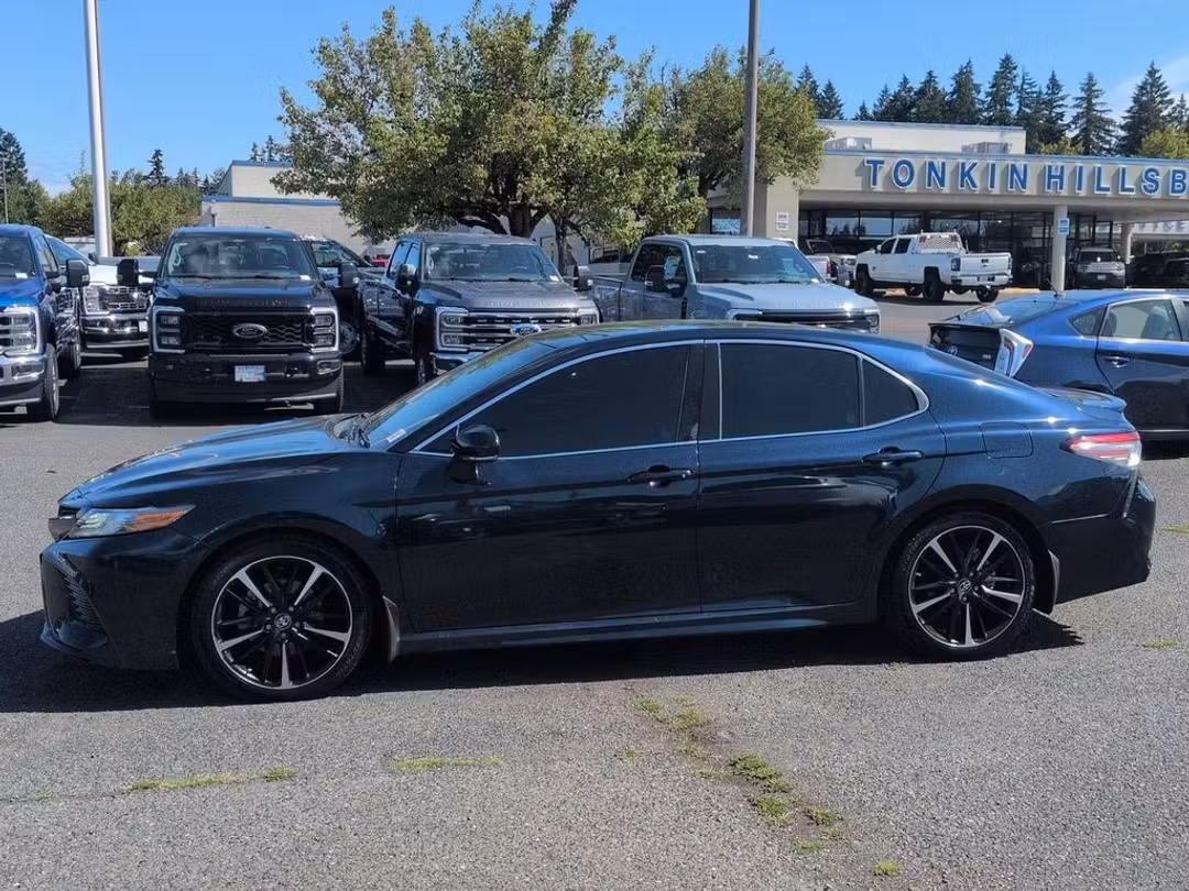 2018 Toyota Camry XSE V6 - Image 2