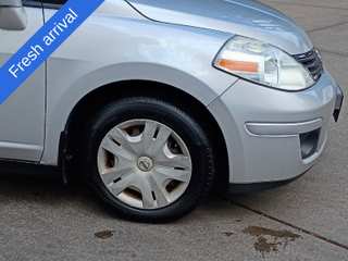 2011 Nissan Versa 1.8 S