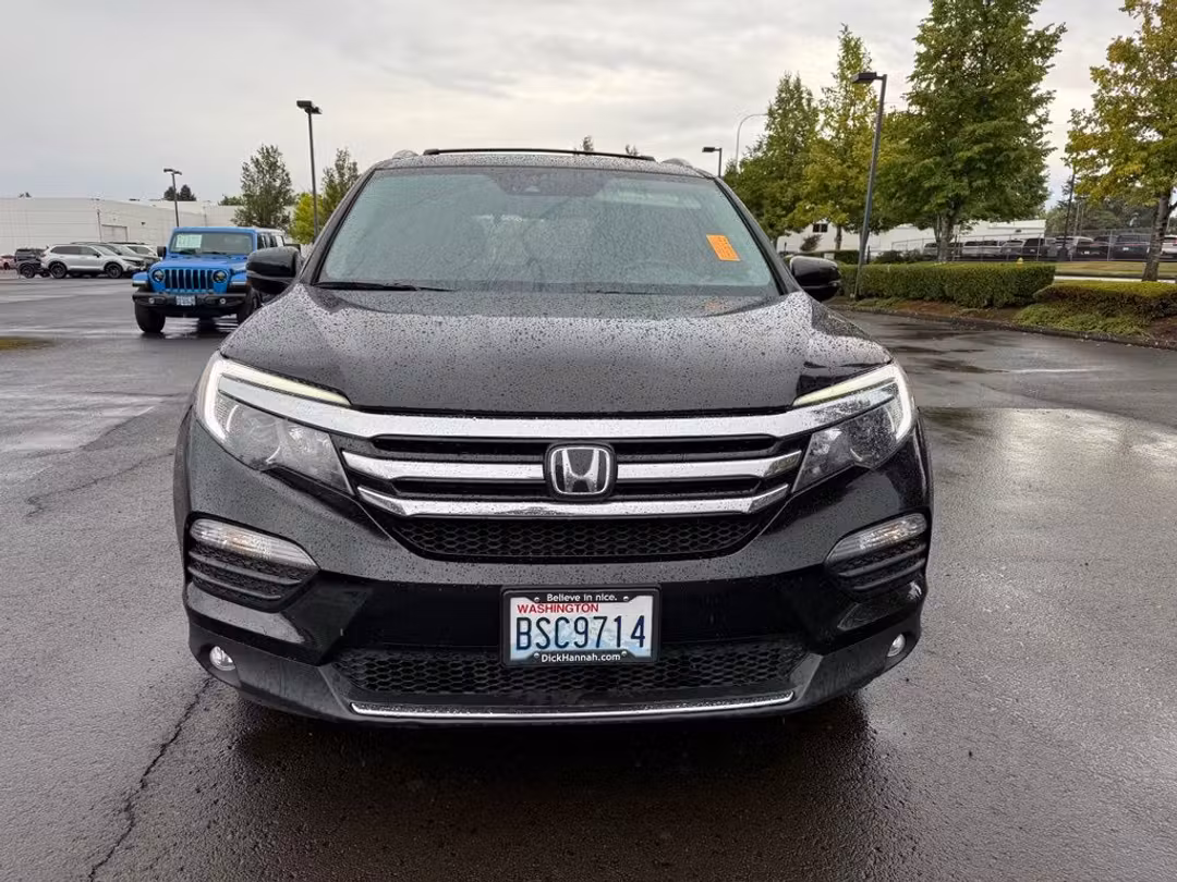 2018 Honda Pilot Elite - Image 2