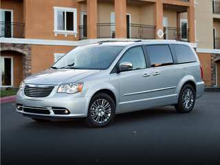 2016 Chrysler Town & Country Touring