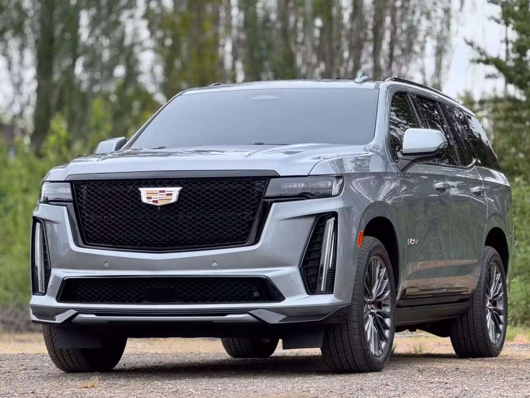 2023 Cadillac Escalade VSeries - Image 3