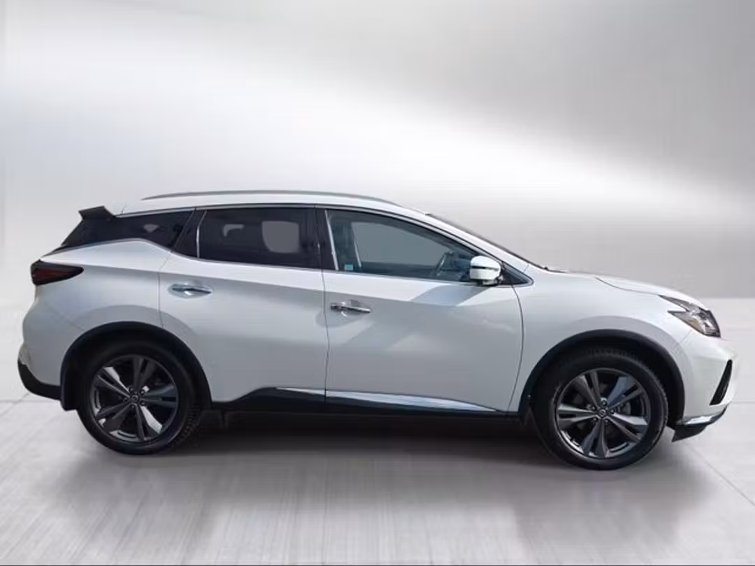 2020 Nissan Murano Platinum - Image 2