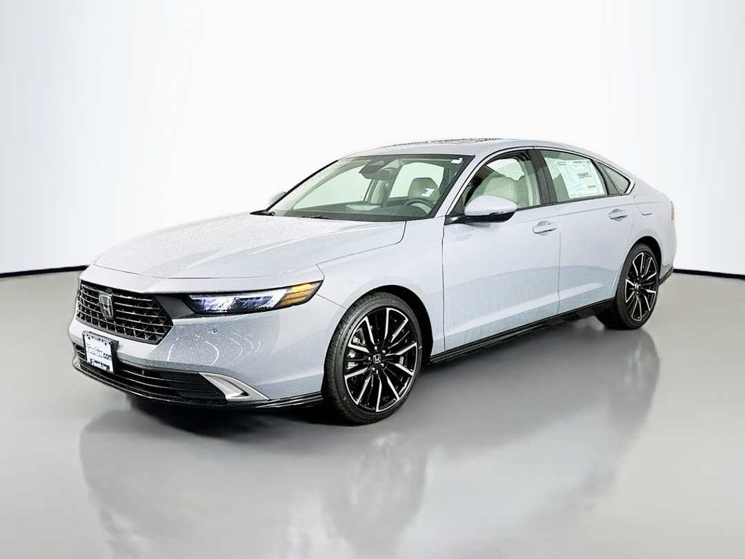 2026 Honda Accord Hybrid Touring - Image 3