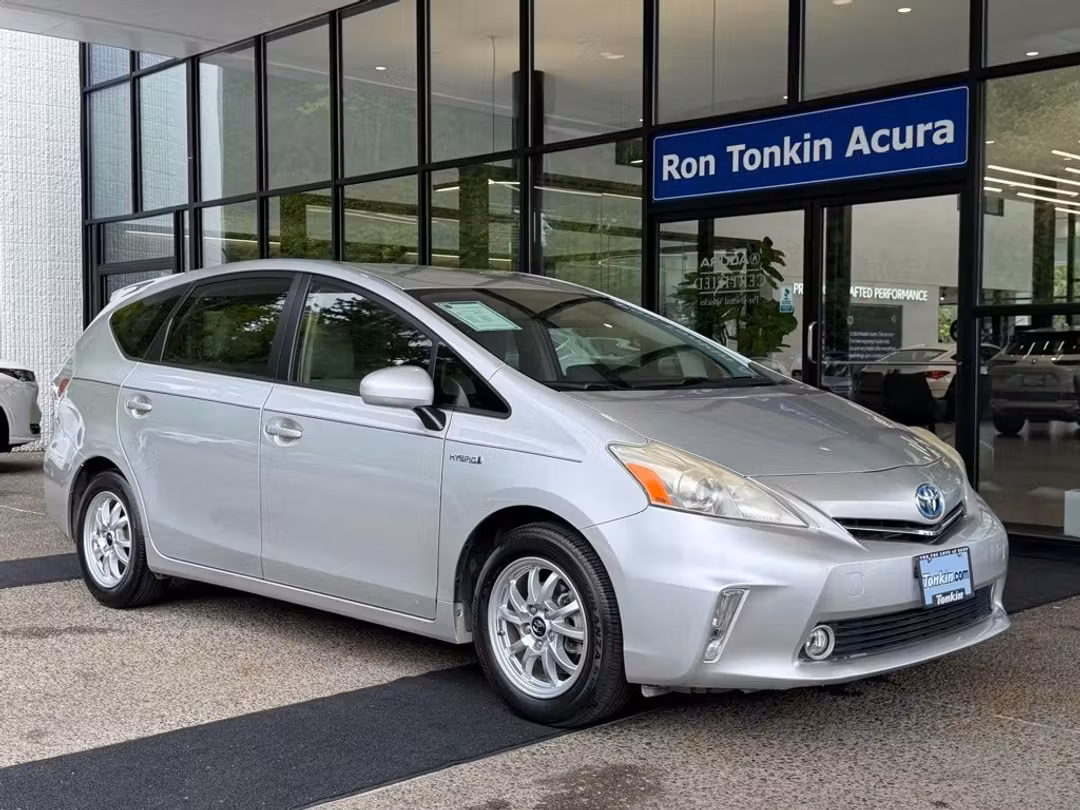 2012 Toyota Prius V Three - Image 2