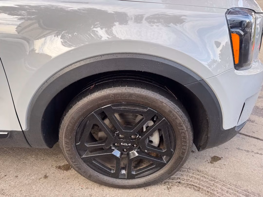 2024 Kia Telluride SXPrestige XLine - Image 2