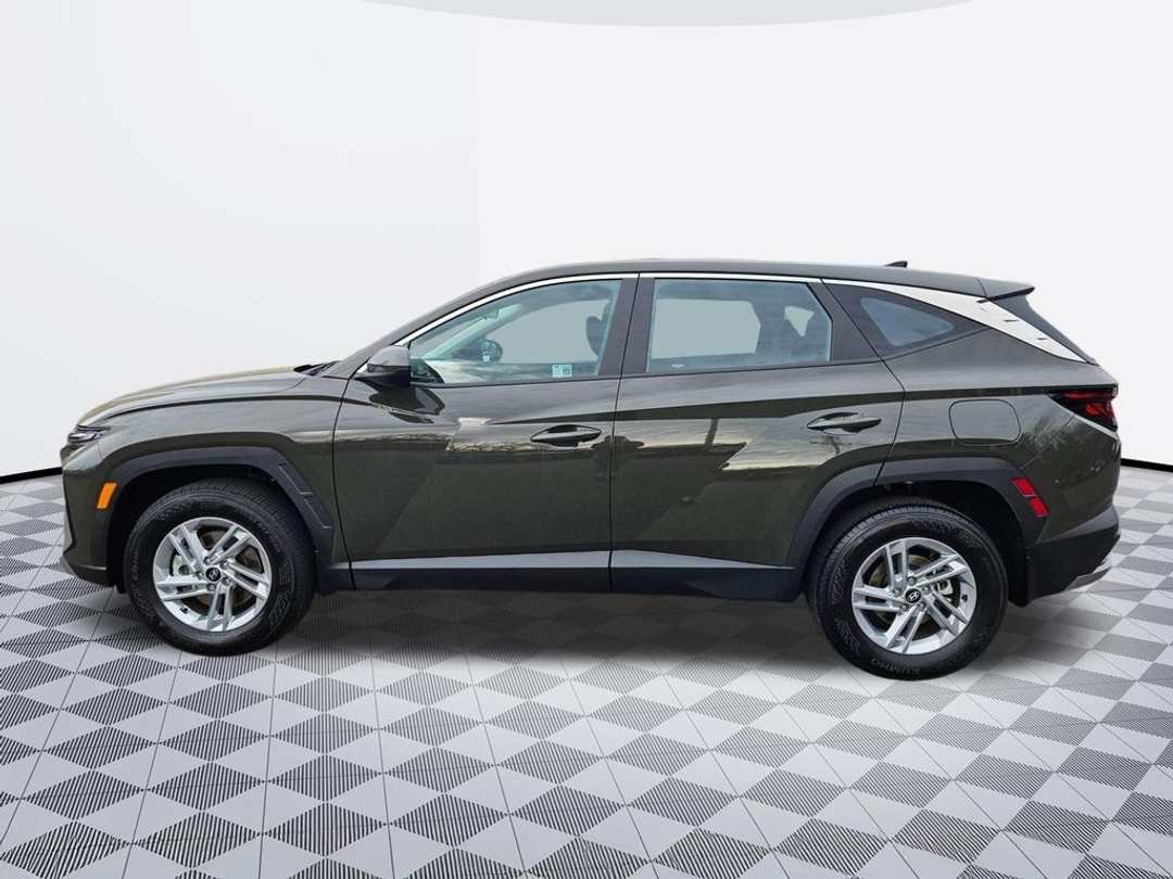 2025 Hyundai Tucson SE - Image 3